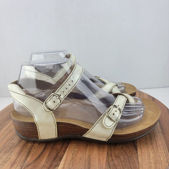 SAS Womens Size 7 White Leather Slingback Buckle Adjustment Sandals - Picture 3 of 7